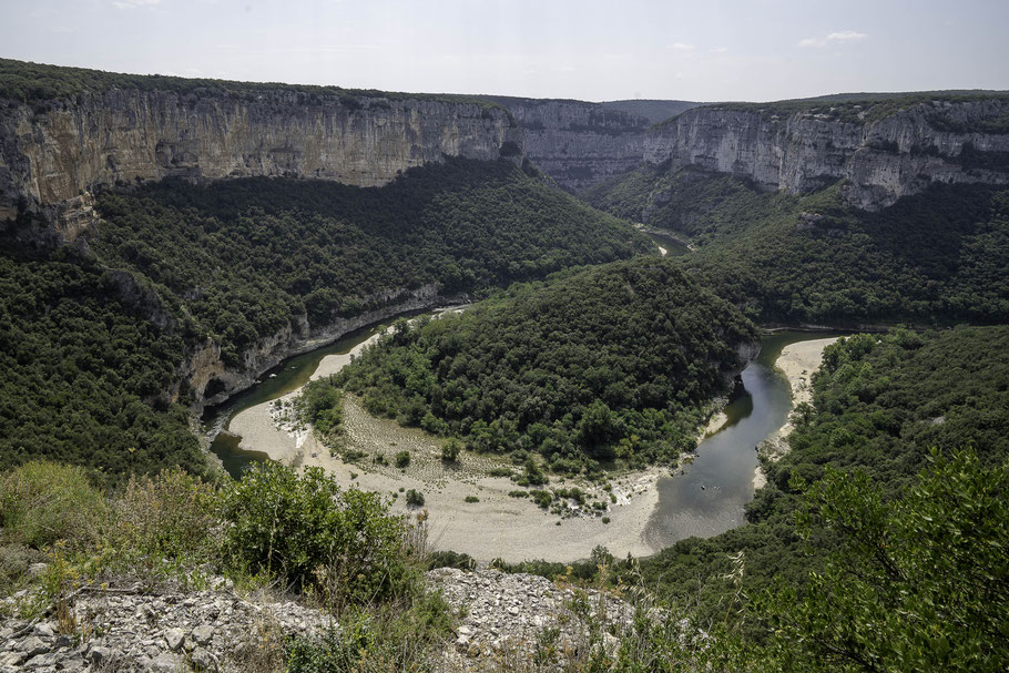 Bild: Blick vom Balcon des Templiers auf den Cirque de Madeleine