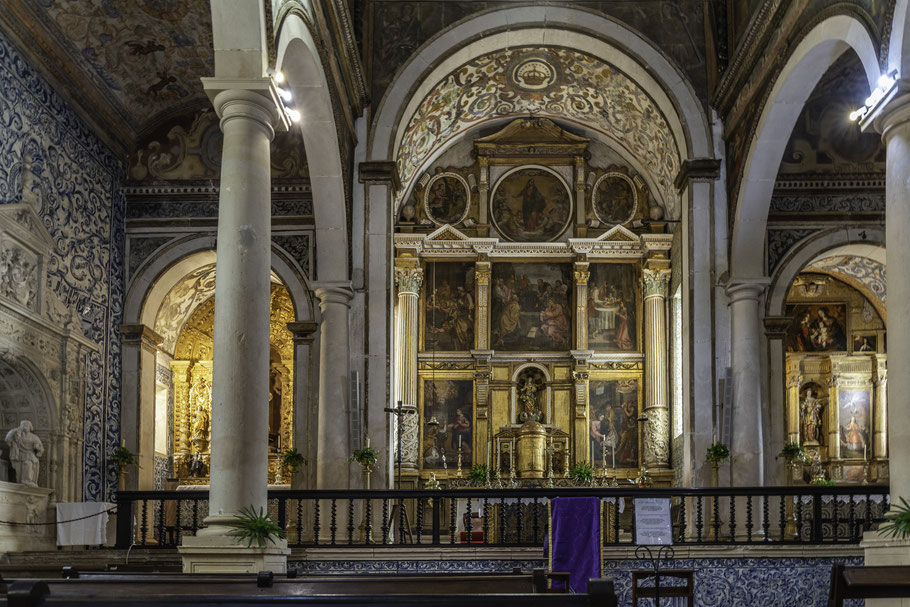 Bild:  Igreja de Santa Maria de Óbidos in Portugal 