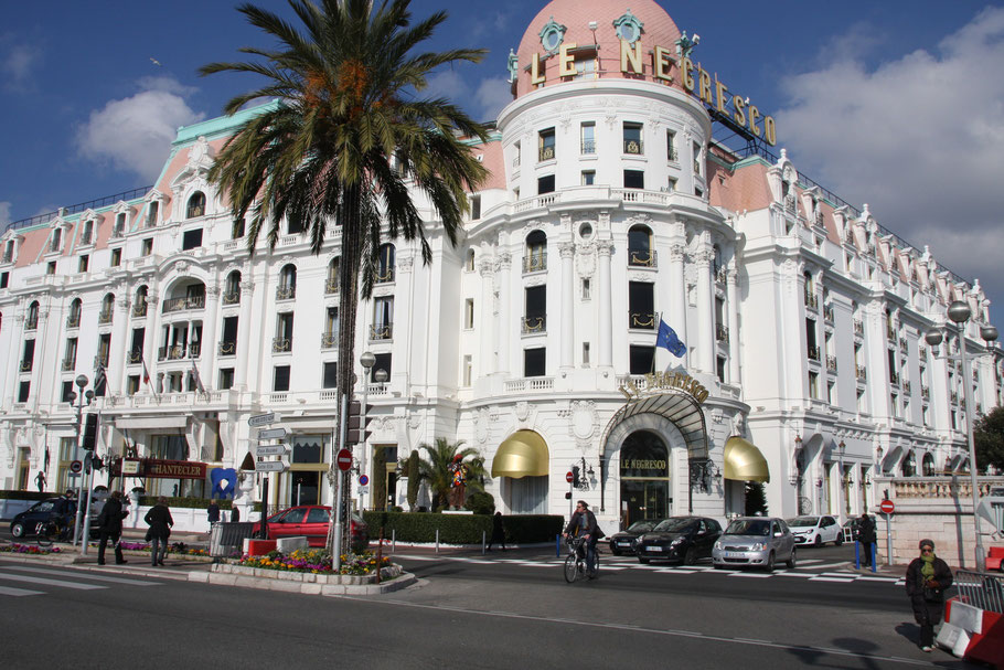 Bild: in Wahrzeichen von Nice, das Hotel Negresco