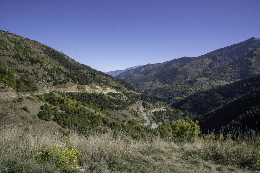 Bild: Blick vom Point de vu du Pont Gisclard in den Pyrenäen
