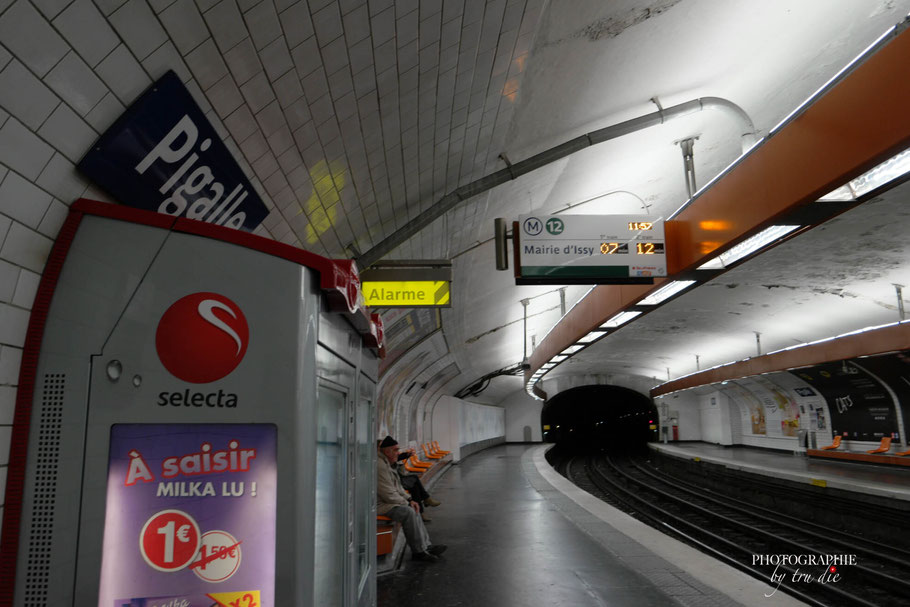 Bild: Metrostation Pigalle Paris, Frankreich