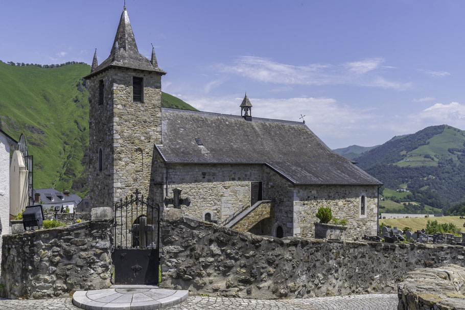 Bild: Die Église Saint-Jean-Baptiste in Larrau 