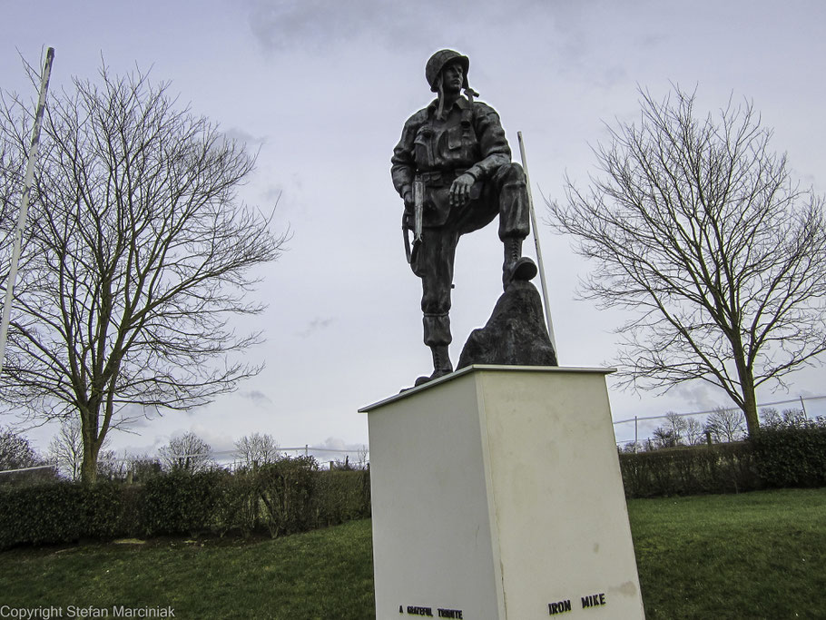 Bild: Statue Iron Mike Sainte-Mère-Église 