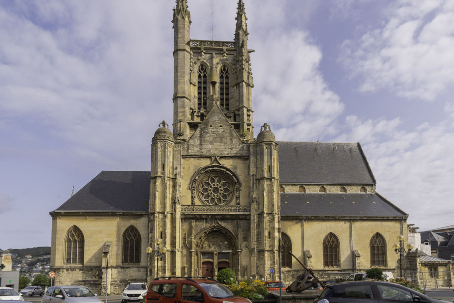 Bild: Fassade der Église Saint-Étienne in Fécamp