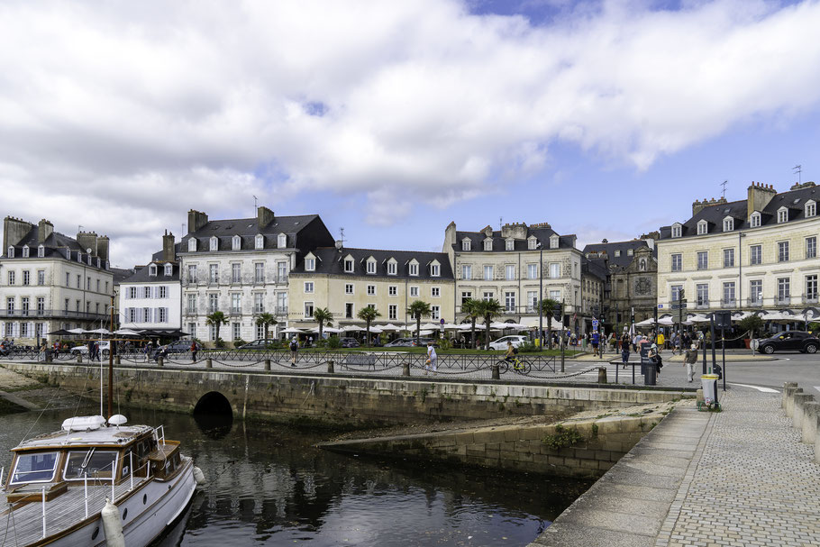 Bild: Am Place Gambetta in Vannes in der Bretagne