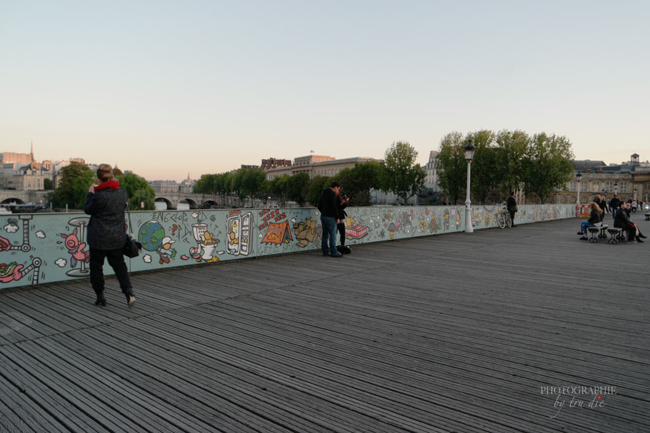 Bild: Pont des Artes im Jahre 2015 in Paris