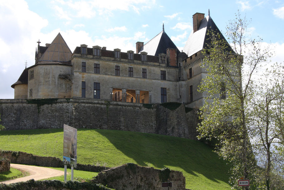 Bild: Schloss Biron (Château de Biron) bei Monpazier