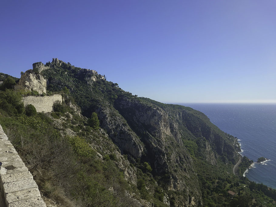 Bild: Èze von der Corniche Moyenne gesehen