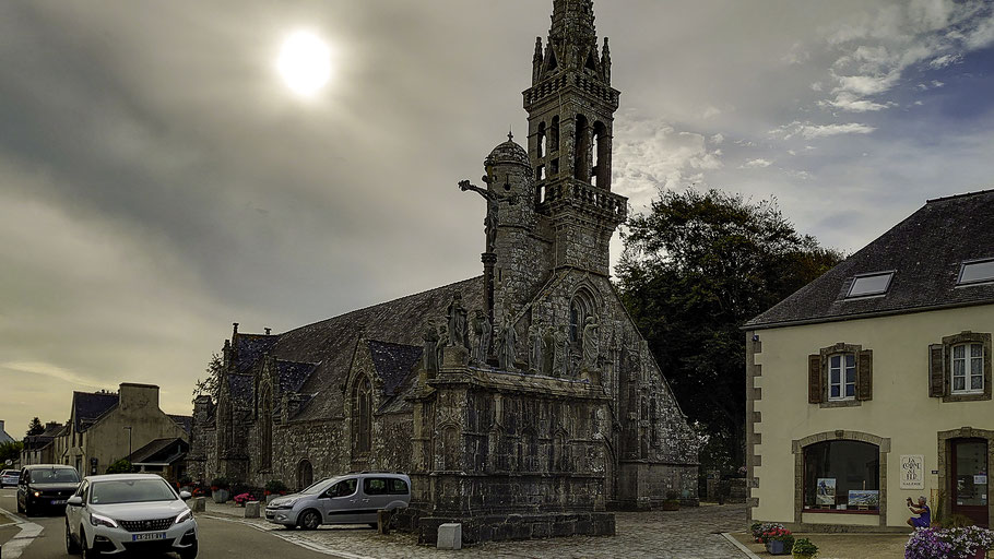 Bild:  Notre-Dame de Confort im Ort Le Kaludi in der Großgemeinde Confort-Meilars, Bretagne