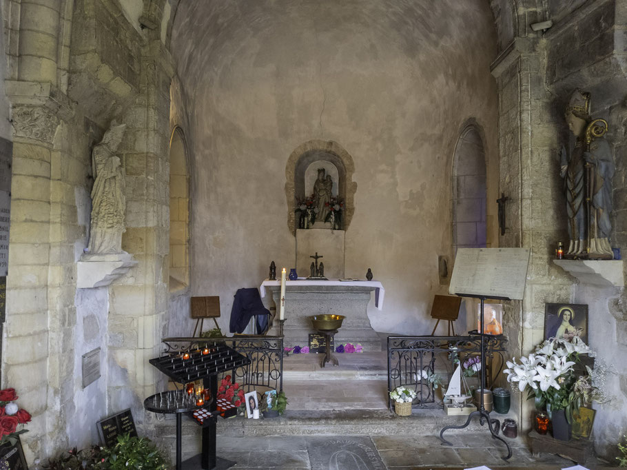Bild: Im Innern der Chapelle des Marins de Saint-Vaast-la-Hougue