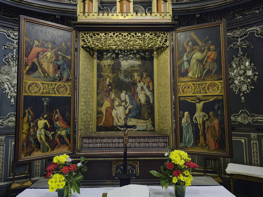  Bild: Retabel des Hauptaltar om Chor der #ÉgliseSaintPierreLeJeuneProtestant in Strasbourg