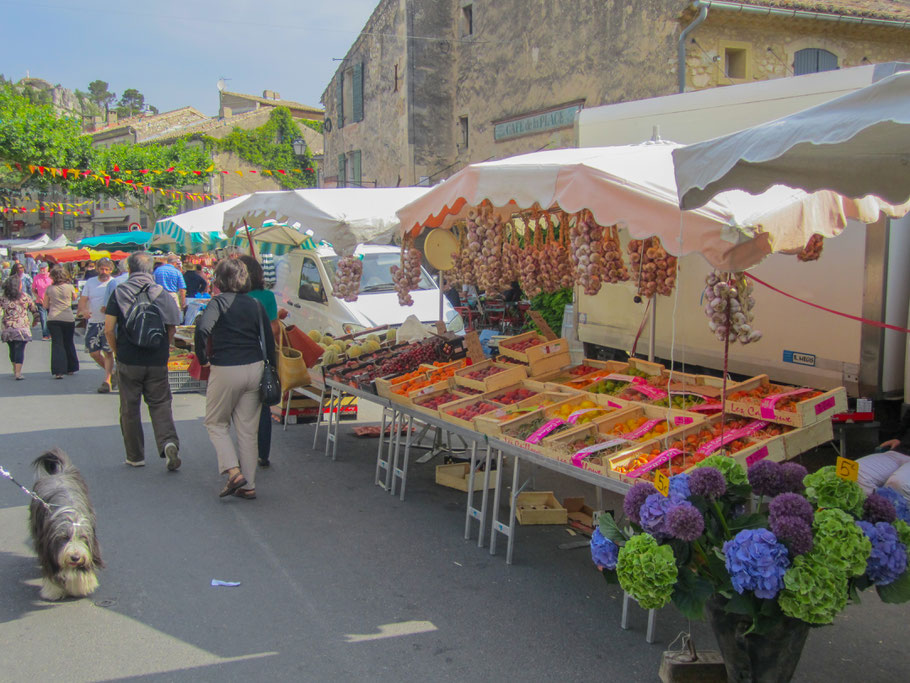 Bild: Markttag in Eygalières