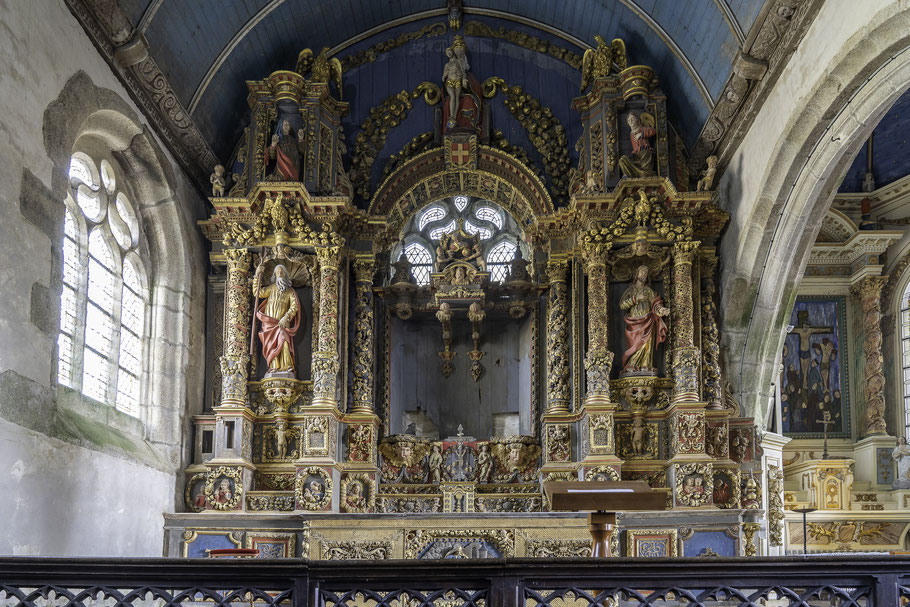 Bild: Altar der Heiligen Anna in der "Église Saint-Derrien" im Umfriedeten Pfarrbezirk Commana 