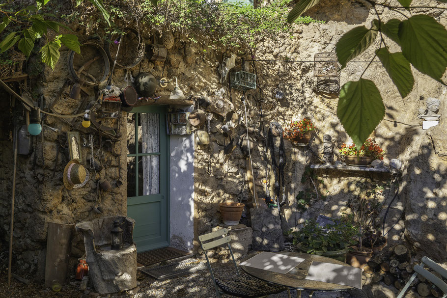 Bild: Wanderung zu den Höhlenwohnungen in Cotignac 