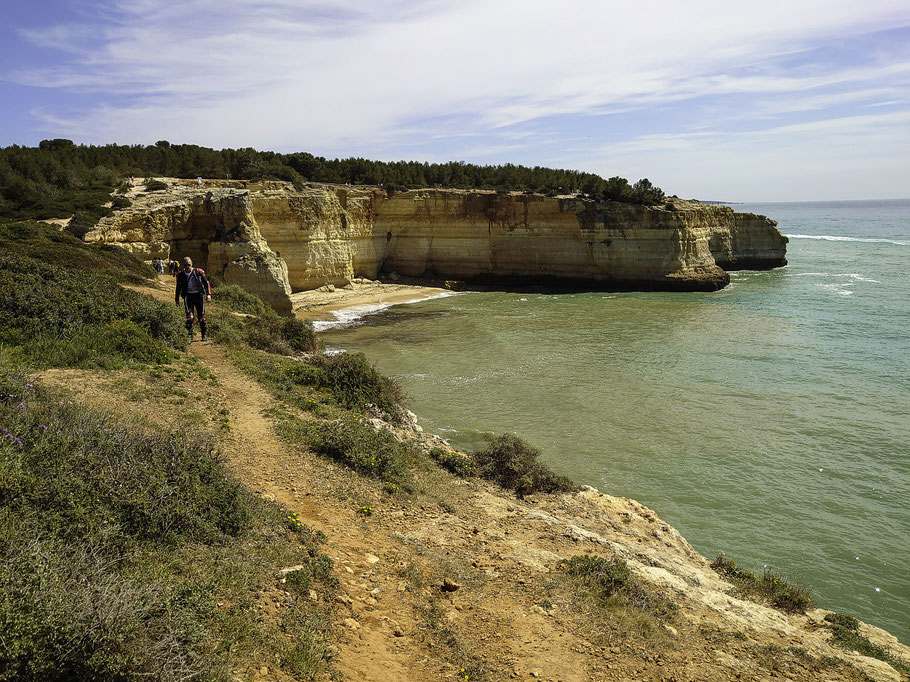 Bild: Benagil an der Algarve in Portugal