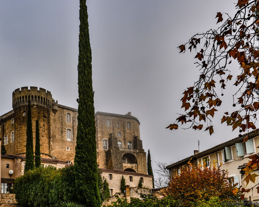 Bild: Château Suze-la-Rousse in Suze-la-Rousse, Drôme 