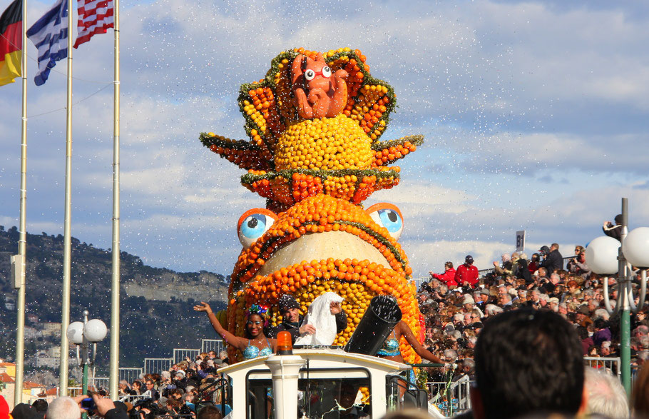 Bild: der Corso beim Limonenfest (Féte du Citron) in Menton