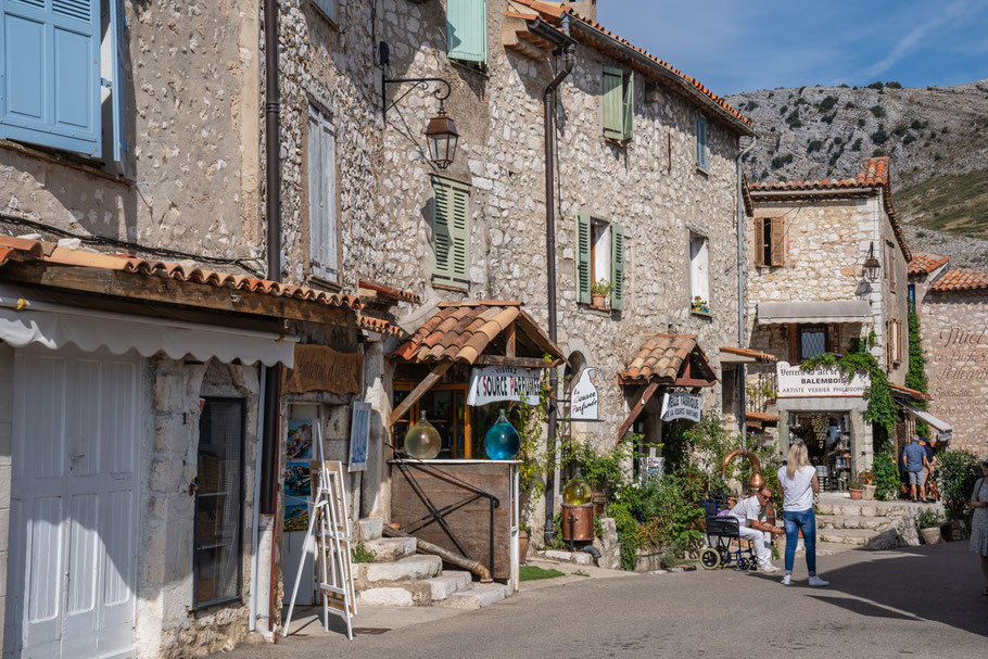 Bild: Gourdon im Département Alpes Maritimes in der Provence  