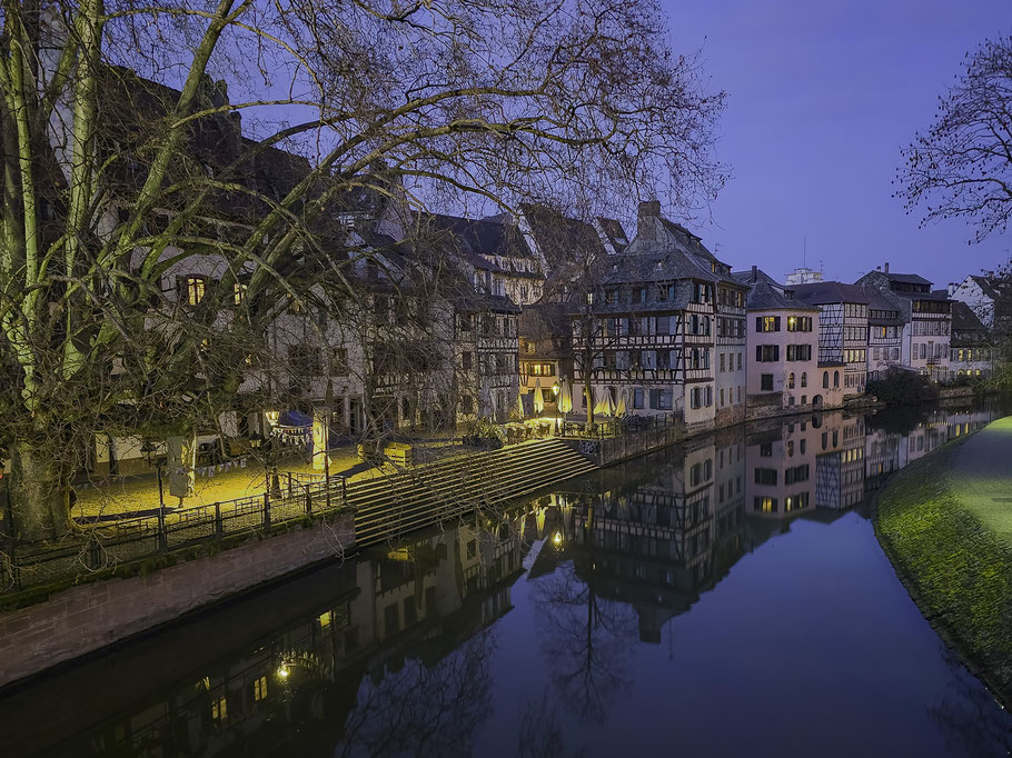 Bild: #LaPetiteFrance in Strasbourg bei Nacht