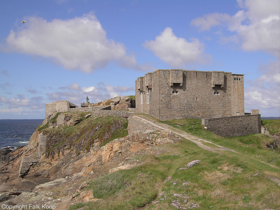 Bild: Fort de Kermorvan und dem Phare de Kermorvan bei Le Conquet