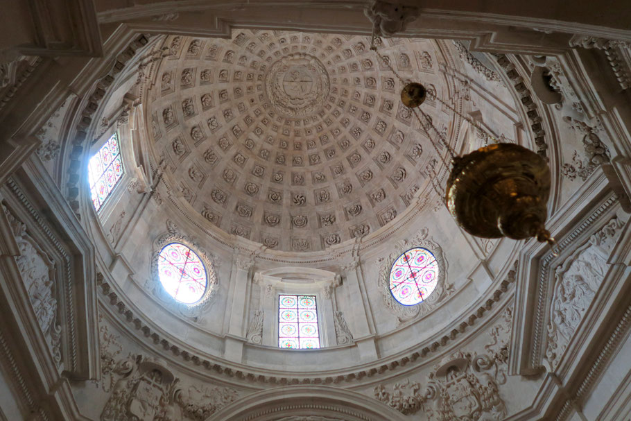 Bild: Kuppel in der Cathédrale Notre Dame des Domes in Avignon