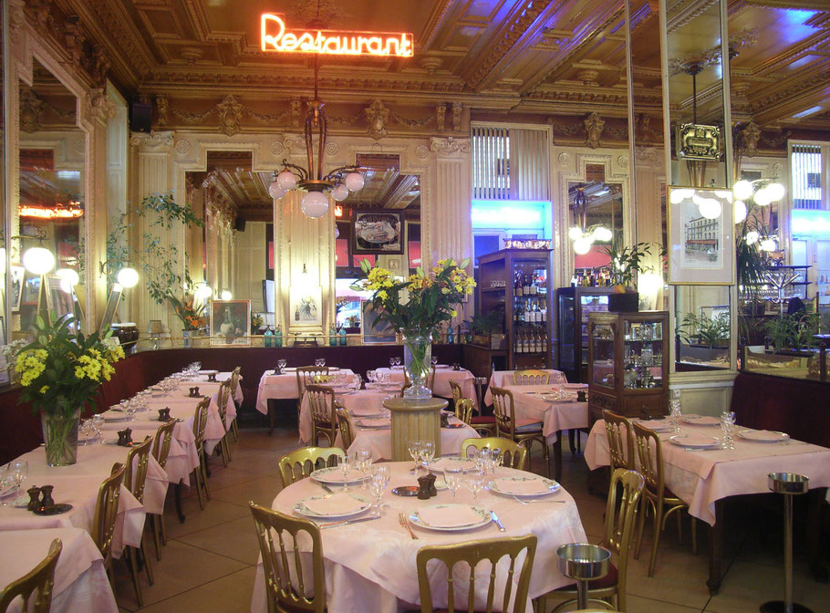 Bild: Brasserie Le Francais im Innern aus der napoleonischen Zeit in Bourg-en-Bresse