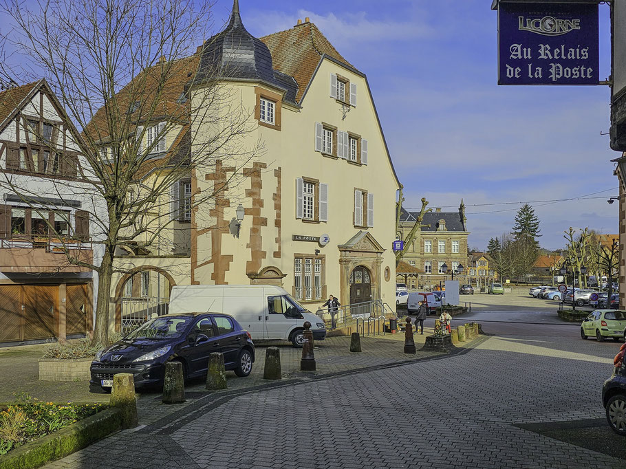 Bild: Hier an der Post betraten wir die Altstadt in Bouxwiller