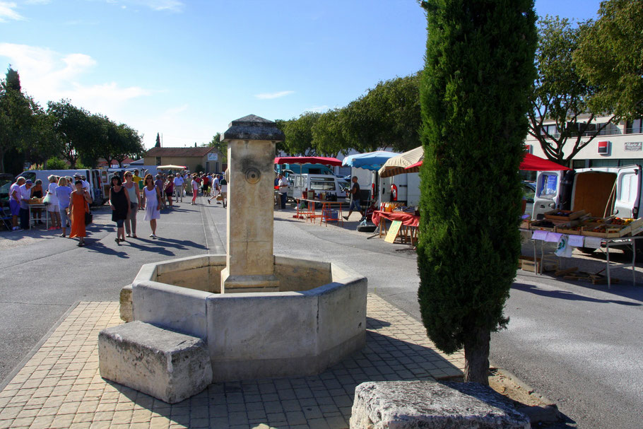 Bild: Markt in Coustellet