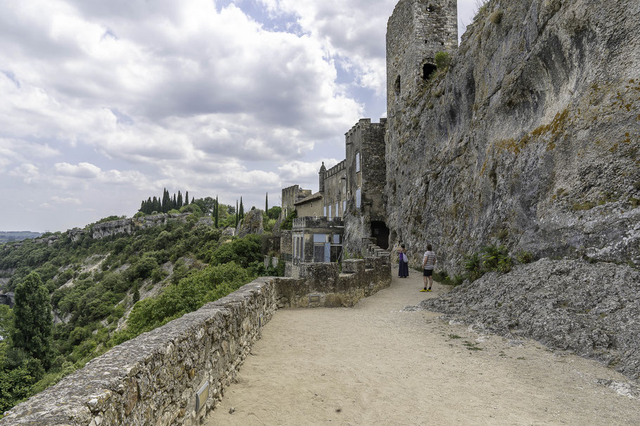 Bild: Aiguèze an der Ardèche 