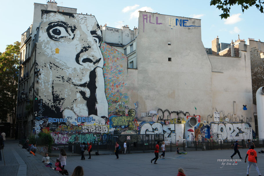  Bild: Streetart-Kunst an der Fontaine Igor Stravinsky Paris