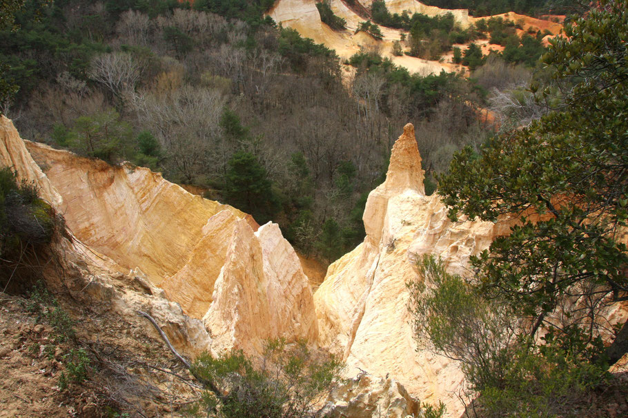 Bild: Ockerberge Rustrel im Vaucluse 