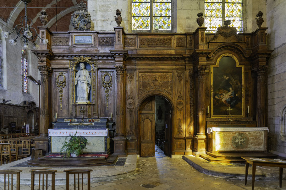 Bild: Eingang zur Südkapelle in der Collégiale Notre-Dame-de-l'Assomption in Écouis  