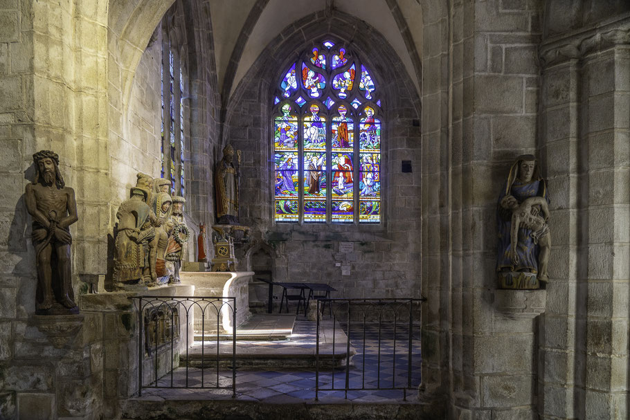 Bild: die Chapelle du Pénity in der Église Saint-Ronan in Locronan   
