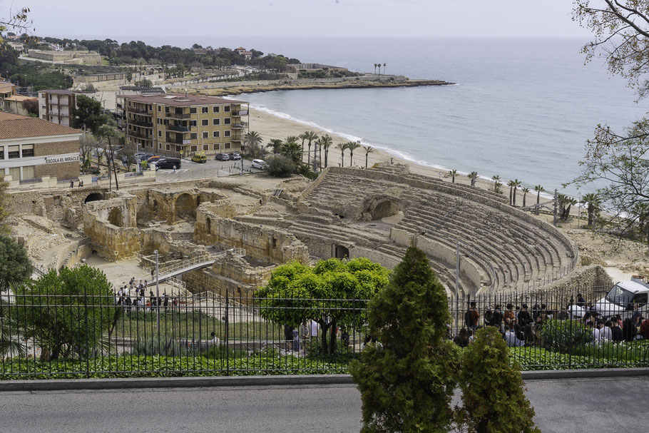 Bild: Amfiteatre Roma - Das römische Amphitheater in Tarragona welches Platz für 12 000 Besucher bot