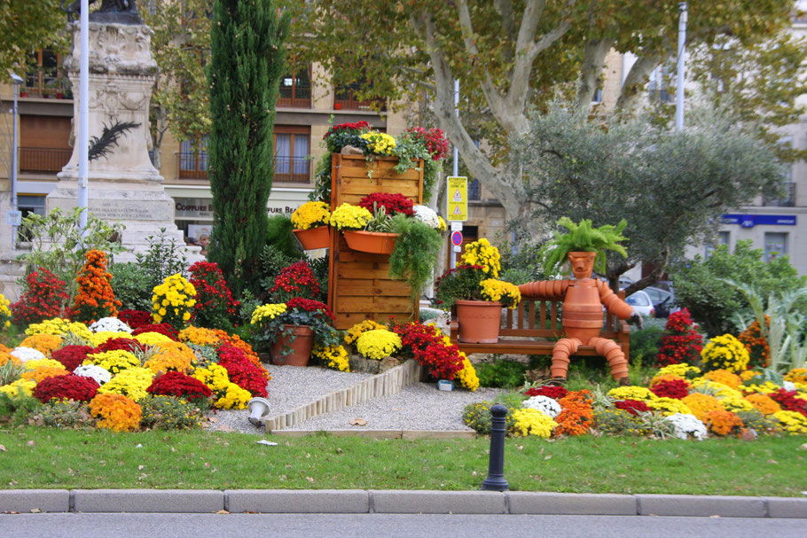 Bild: Salon de Provence Blumenschmuck der Stadt