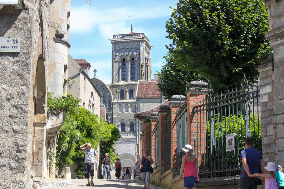 Bild: Basilika Sainte-Marie-Madeleine in Vézelay 