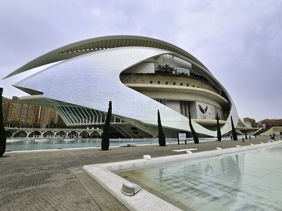 Bild: Palau de les Arts im Ciutat de les Arts i les Ciències in Valencia 