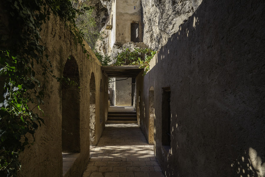 Bild: Wanderung zu den Höhlenwohnungen in Cotignac 