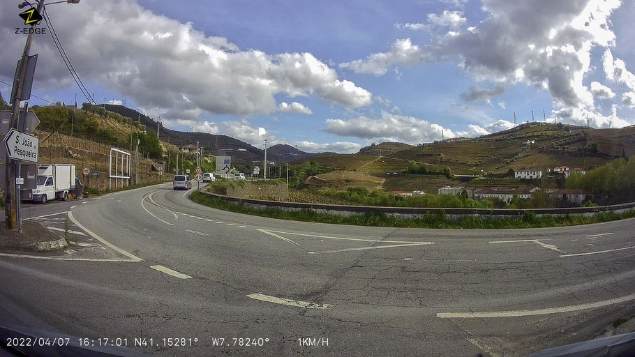 Bild: Fahrt im Tal des Douro