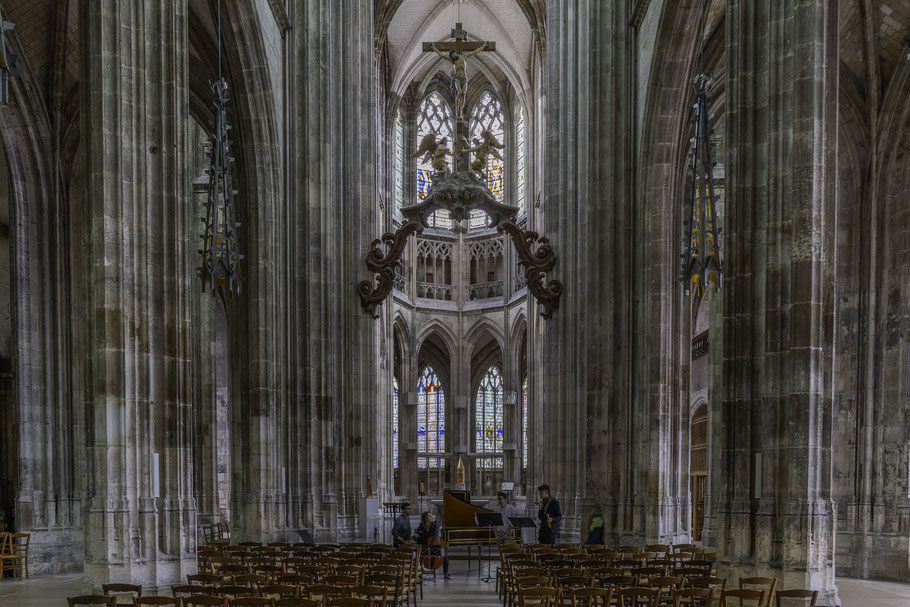 Bild: Im Innern der Église Saint-Maclou in Rouen