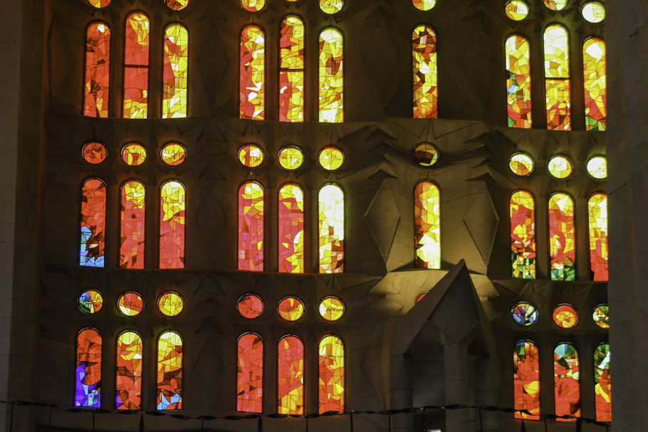 Bild: Im Innern der La Sagrada Familia, Barcelona