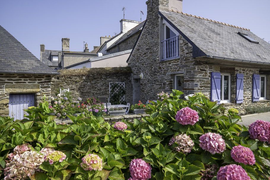 Bild: Altes Granit-Haus in Le Conquet in der Bretagne