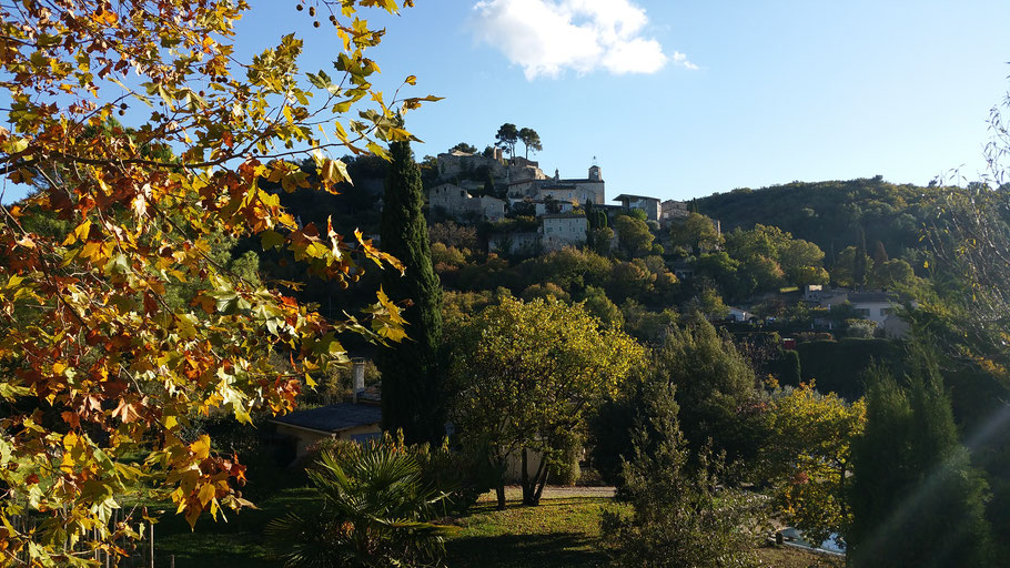 Bild: Blick auf das kleine Dorf Le Beaucet, Vaucluse, Provence