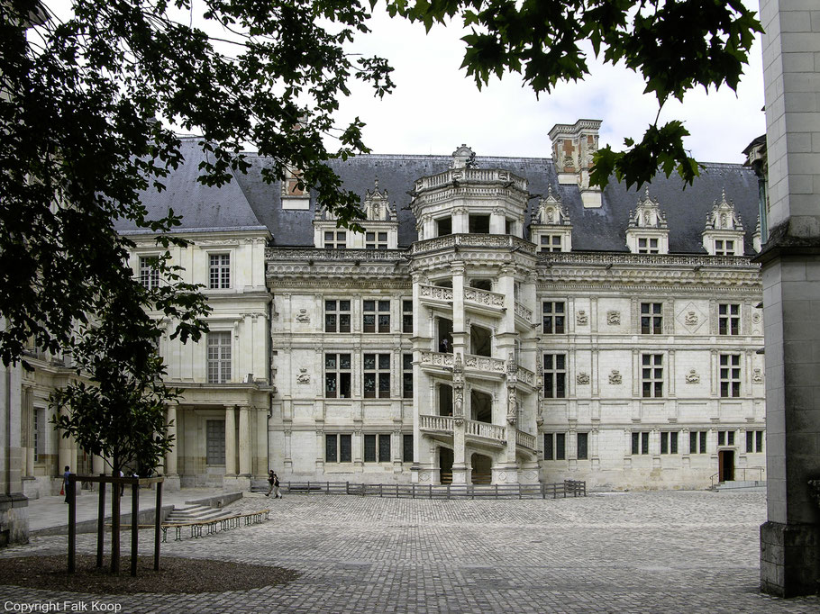 Bild: Wendeltreppe im Château Blois im Franz-I.-Flügel 