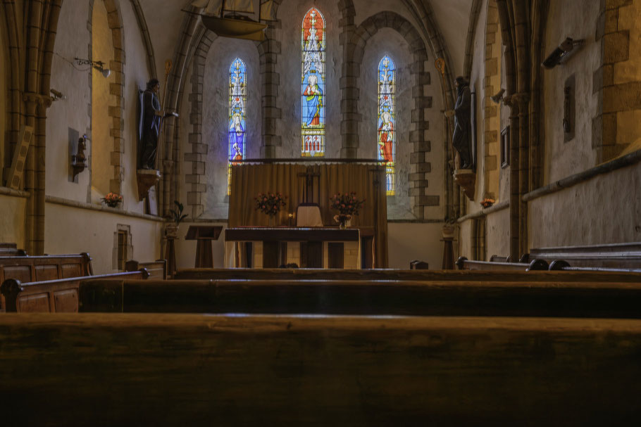 Bild: Buntglasfenster in der Église Saint Gilles in Auderville