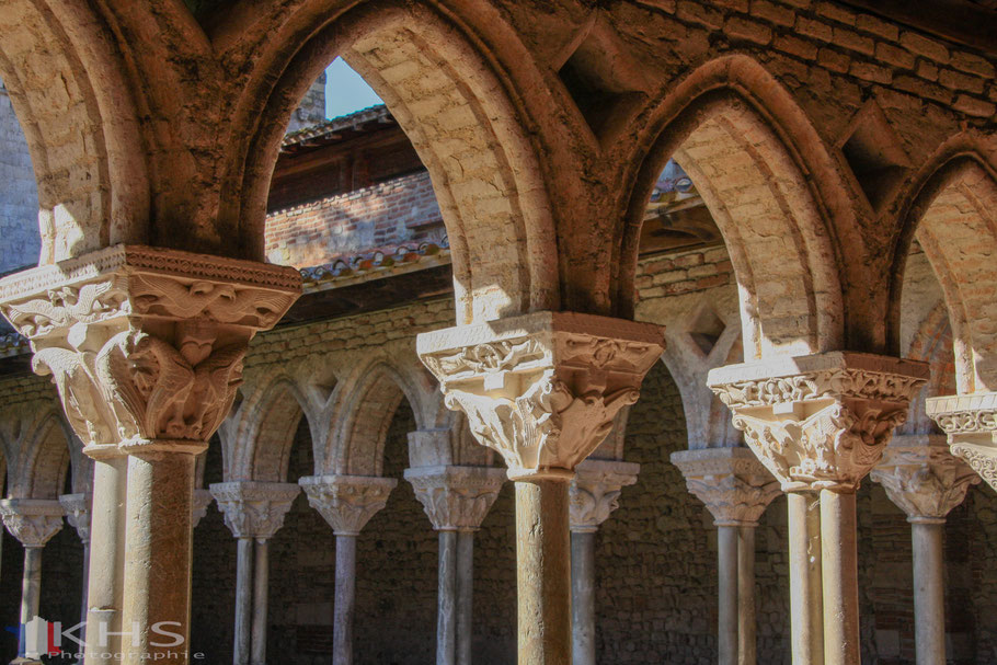 Bild: Kreuzgang der Abtei Saint-Pierre in Moissac