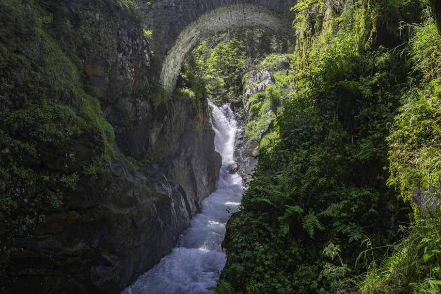Bild: Wasserfall unterhalb des Pont d´Espagne