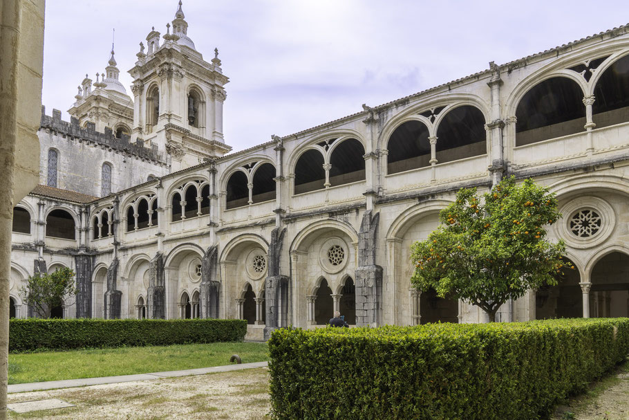 Bild: Der Kreuzgang oder auch das Klaustrum in der Mosteiro de Santa Maria de Alcobaça