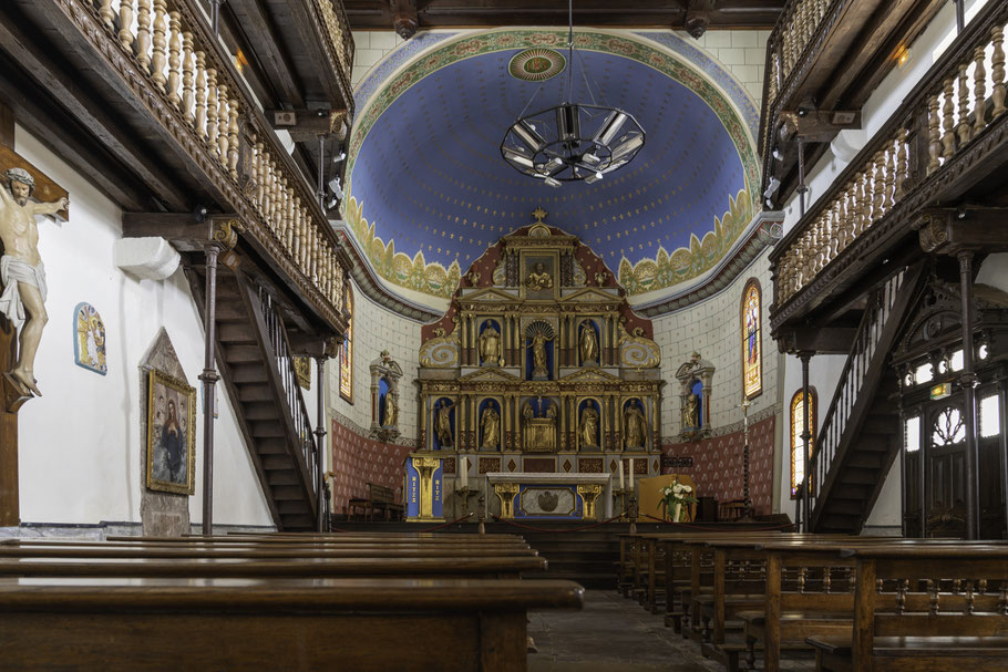 Bild: Église Notre Dame de l´Assomption mit Altar in Ainhoa