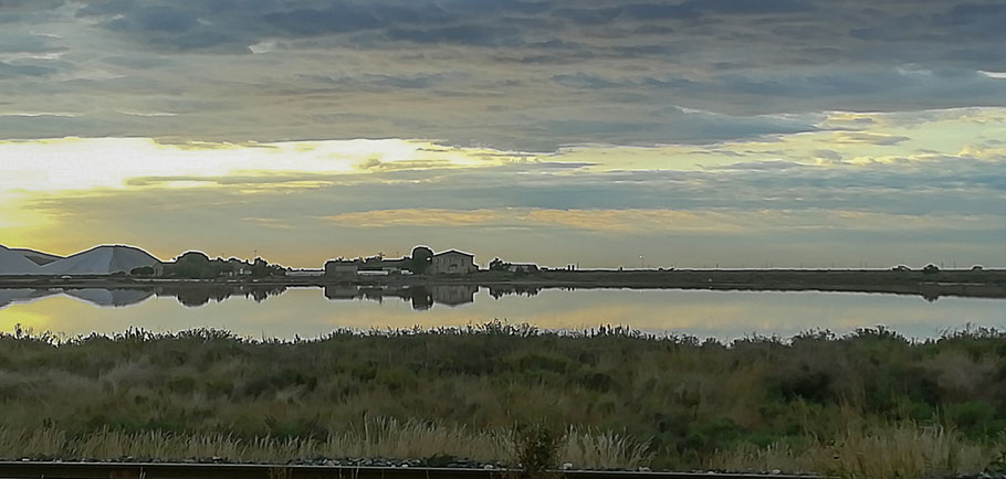 Bild: Saline bei Aigues Mortes